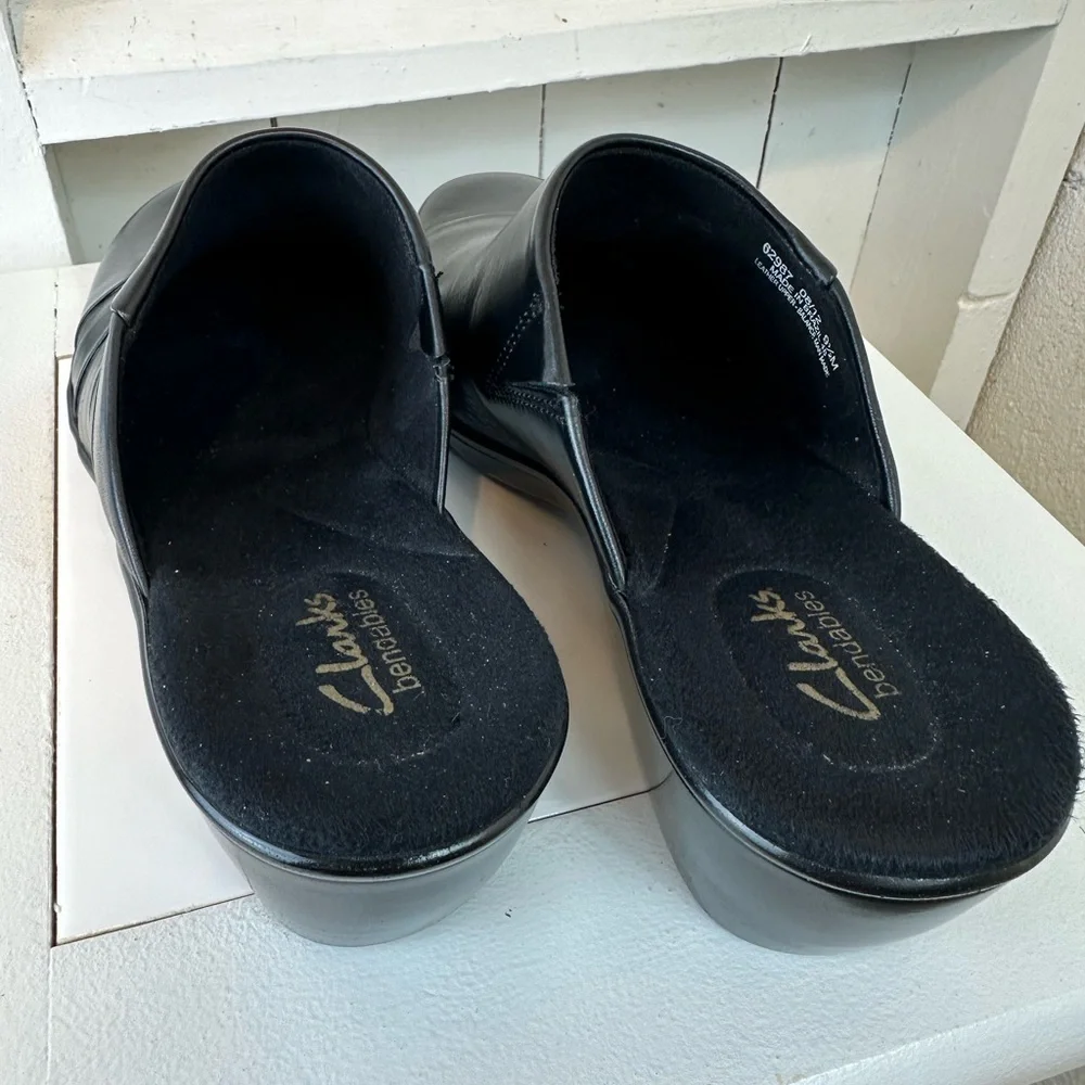 Clarks Bendables Slip-On Clogs Women’s Size 9.5 Classic Black Like New Leather - Picture 6 of 11